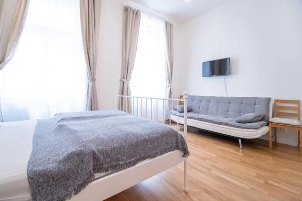Favorite Apartment In The Center Of Prague 1 Екстериор снимка